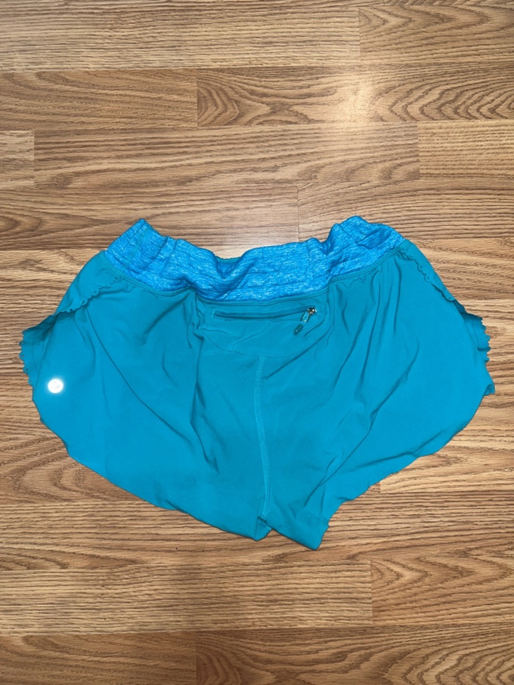 EUC lululemon athletica Teal Blue Athletic Scalloped Peacock Shorts - Picture 4 of 5